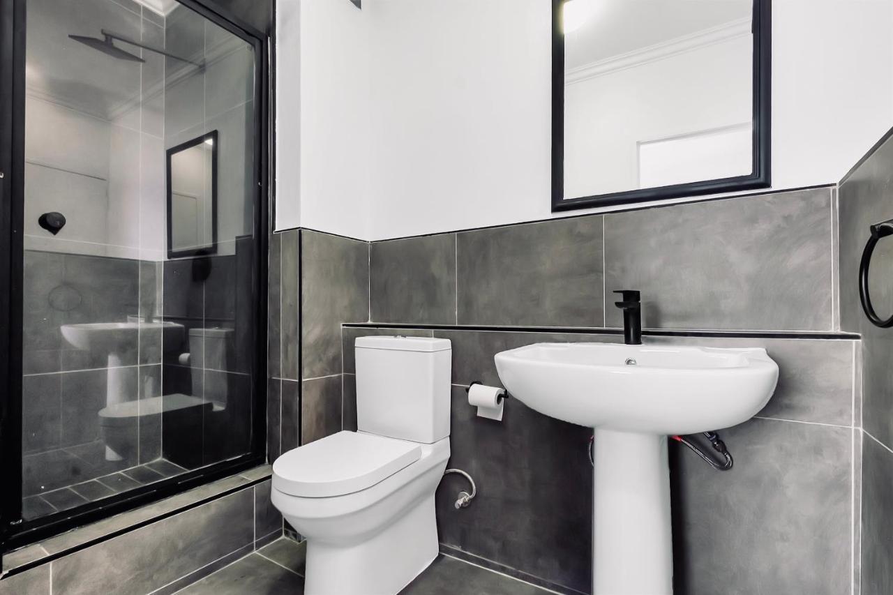 2 Bedroom 2 Bath Luxury - Sandton Cbd Johannesburg Buitenkant foto